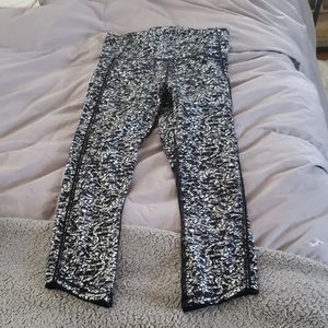 Lululemon luxtreme crops